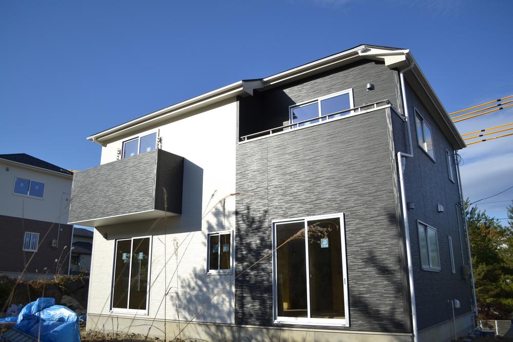 Local appearance photo. (3 Building) 2013 November shooting