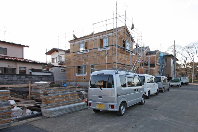 Local photos, including front road. Local (11 May 2013) Shooting