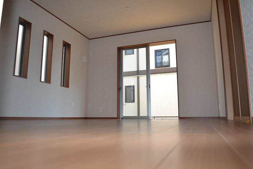 Same specifications photos (living). Same specifications