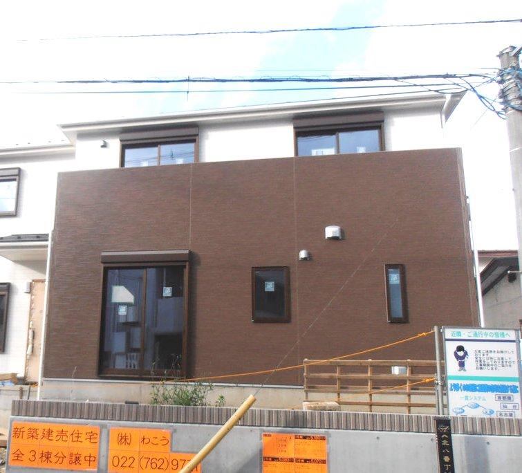 Local appearance photo. (1) Building: local (11 May 2013) Shooting