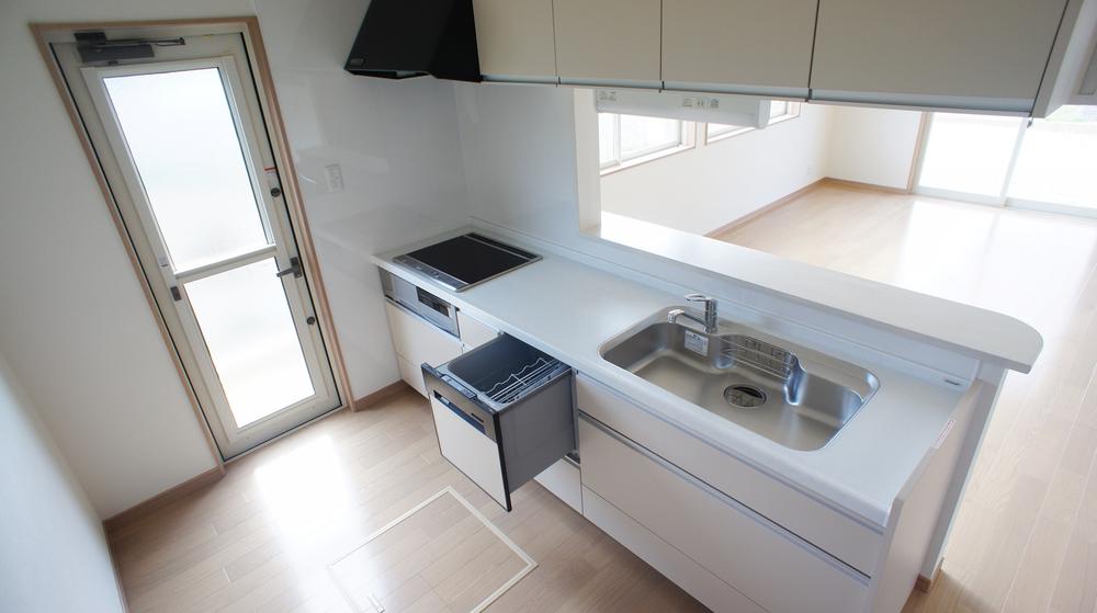 Same specifications photo (kitchen)