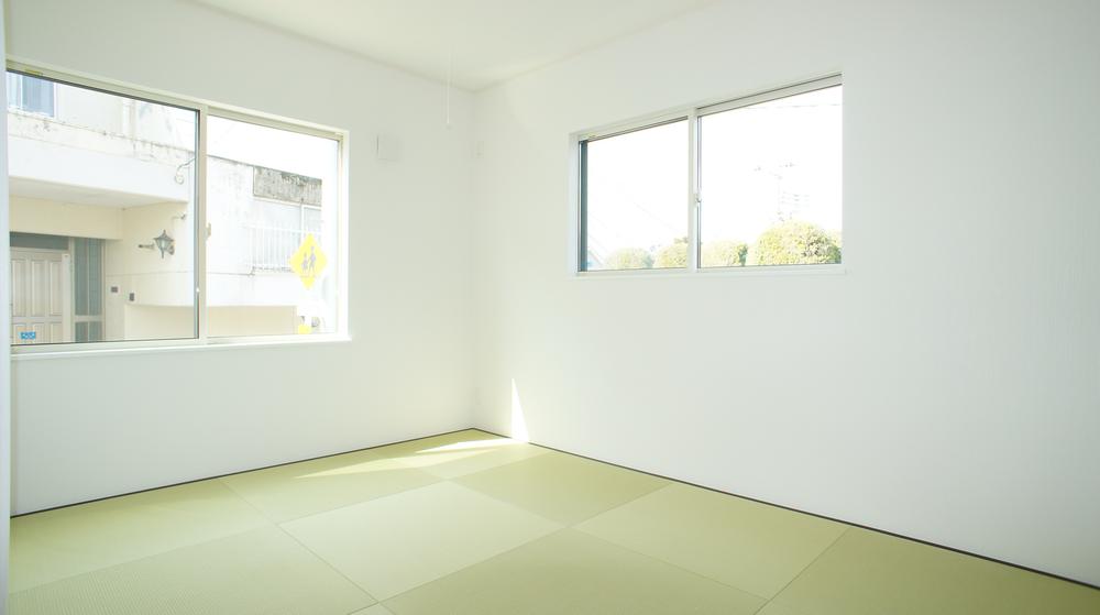 Same specifications photos (Other introspection)