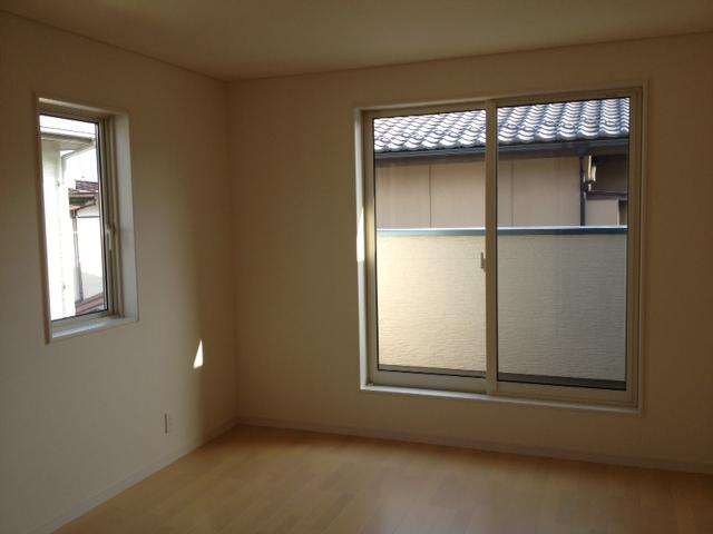 Non-living room. Room (May 2013) Shooting