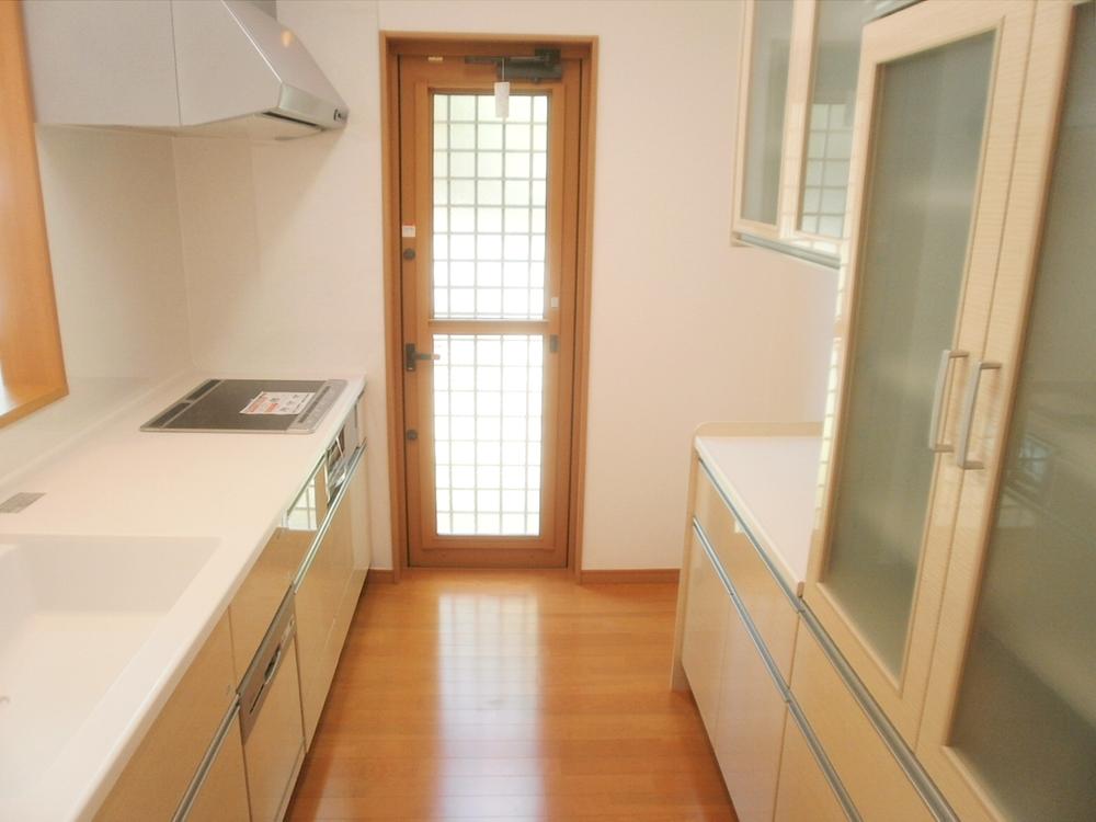 Kitchen. Indoor (April 13, 2013) Shooting