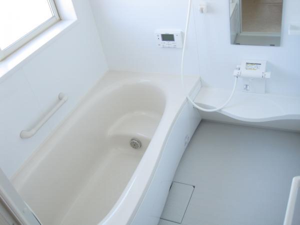 Same specifications photo (bathroom)