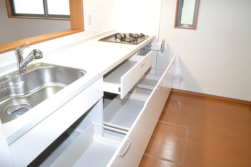 Same specifications photo (kitchen). Same specifications Door is a high-pressure melanin panel, Countertops artificial marble, Gas appliance cleaning a breeze in the enamel top finish (^ 0 ^) / Water purifier integrated hand shower faucet