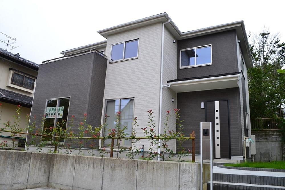 Same specifications photos (appearance). Building 2