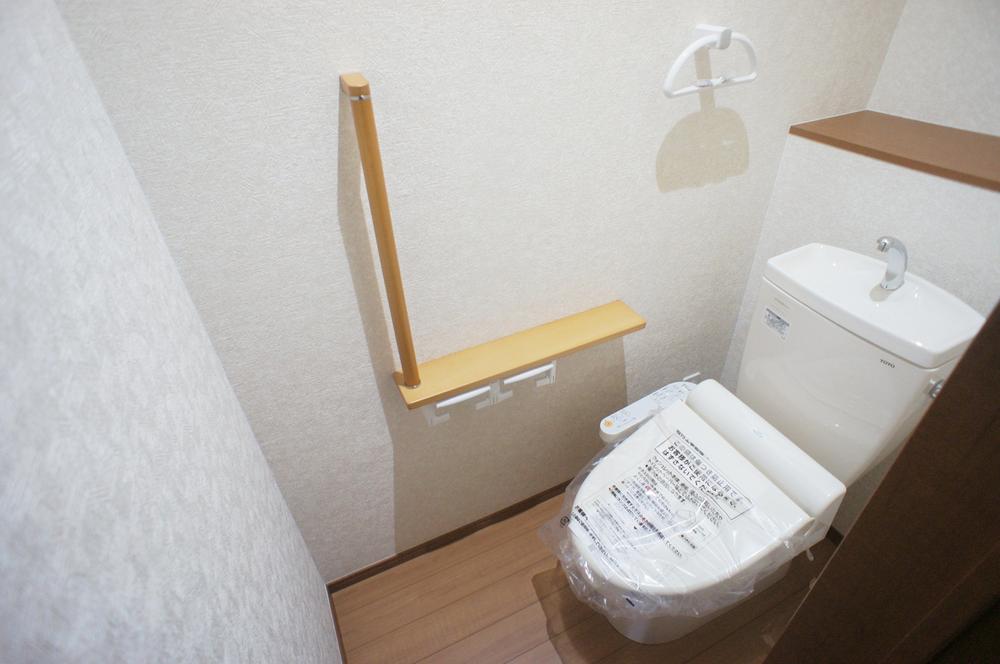 Toilet. Same specifications Photos