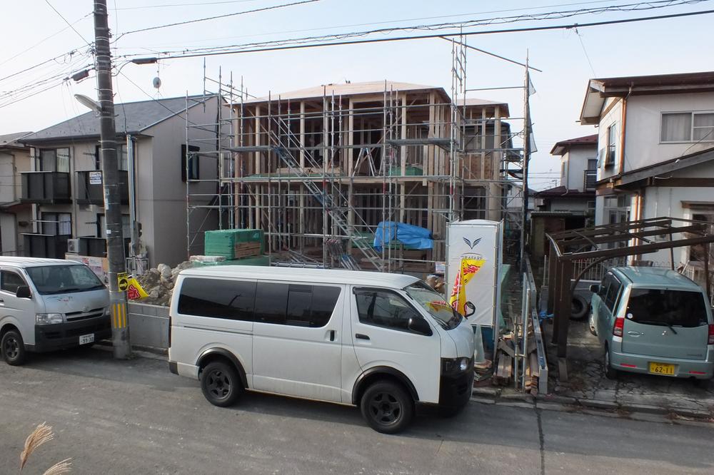 Local photos, including front road. Local (12 May 2013) Shooting