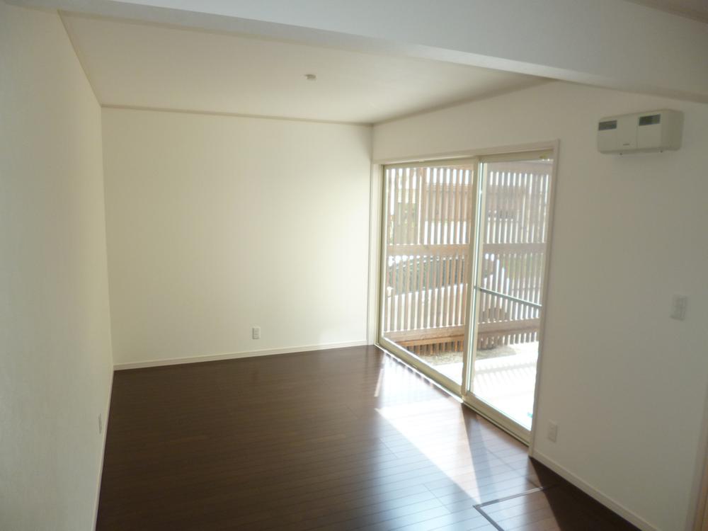 Non-living room. Room (August 2013) Shooting