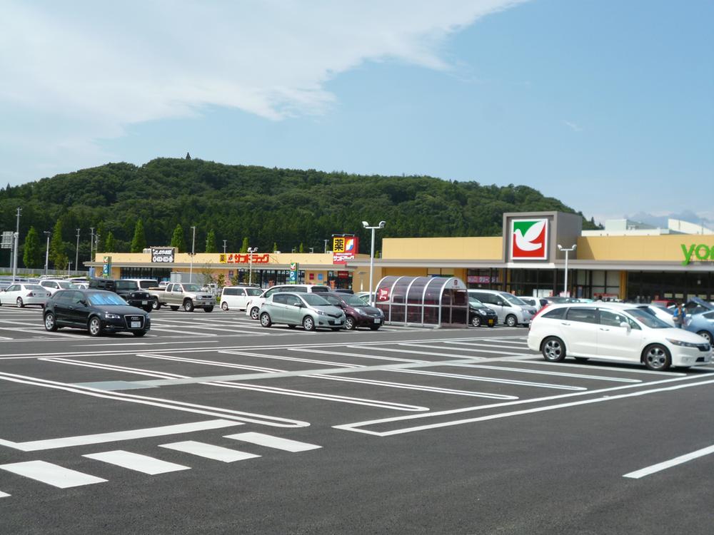 Supermarket. York-Benimaru 3203m to Sendai Aiko shop