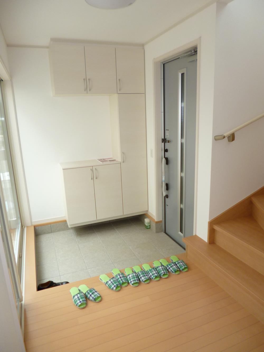 Entrance. Local (August 2013) Shooting