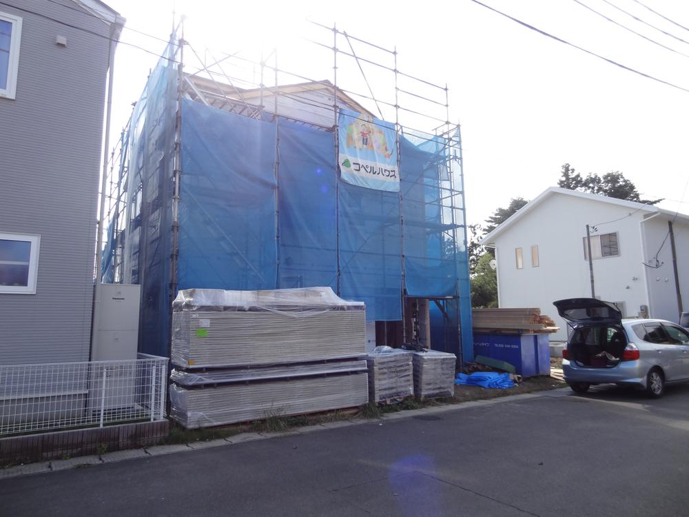 Local appearance photo. Local (10 May 2013) Shooting