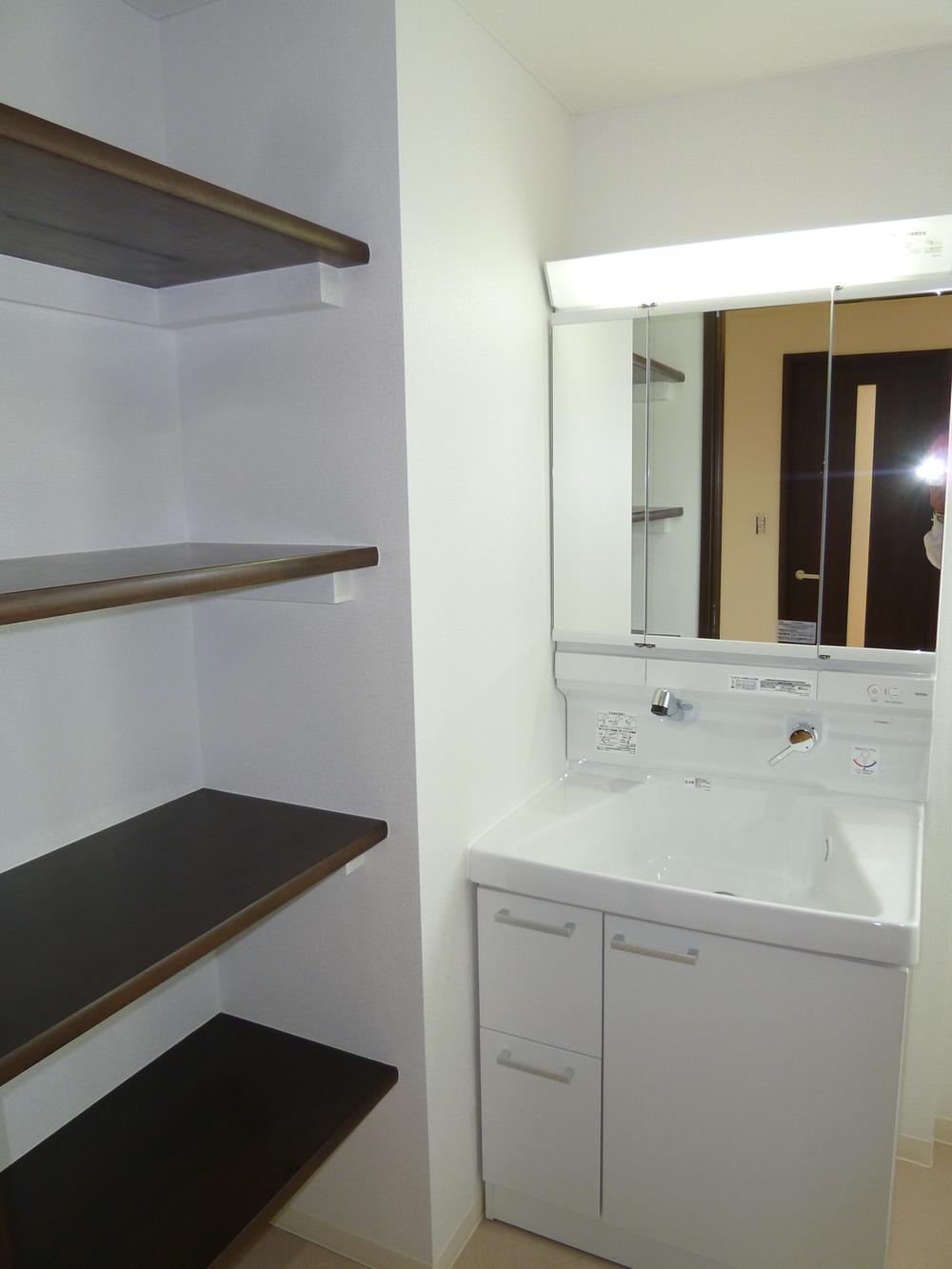 Building plan example (introspection photo). ○ washroom ・ Storage shelves ○ «towel ・ It does not get in the way to put such as change of clothes! »