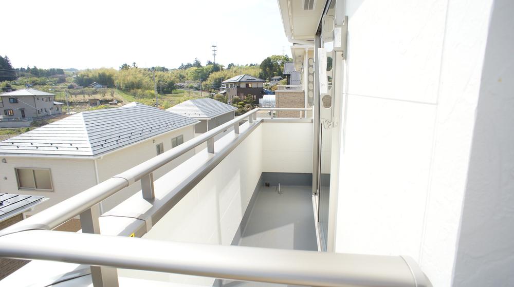 Balcony. Same specifications Photos