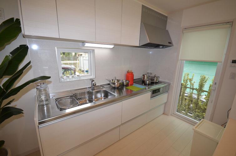 Same specifications photo (kitchen). Example of construction Color is select possible