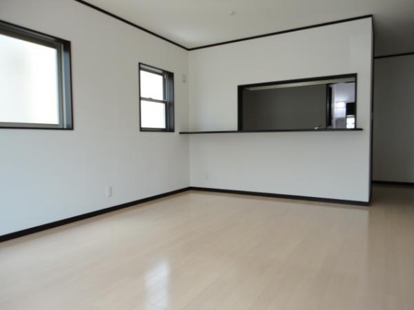 Same specifications photos (living)