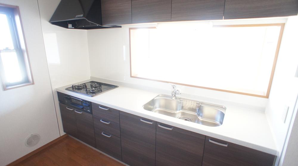 Same specifications photo (kitchen)