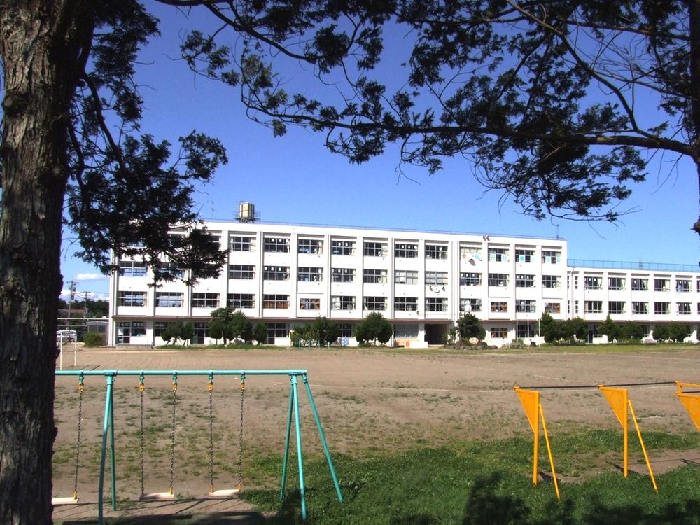 Primary school. Nankodaihigashi until elementary school 1340m