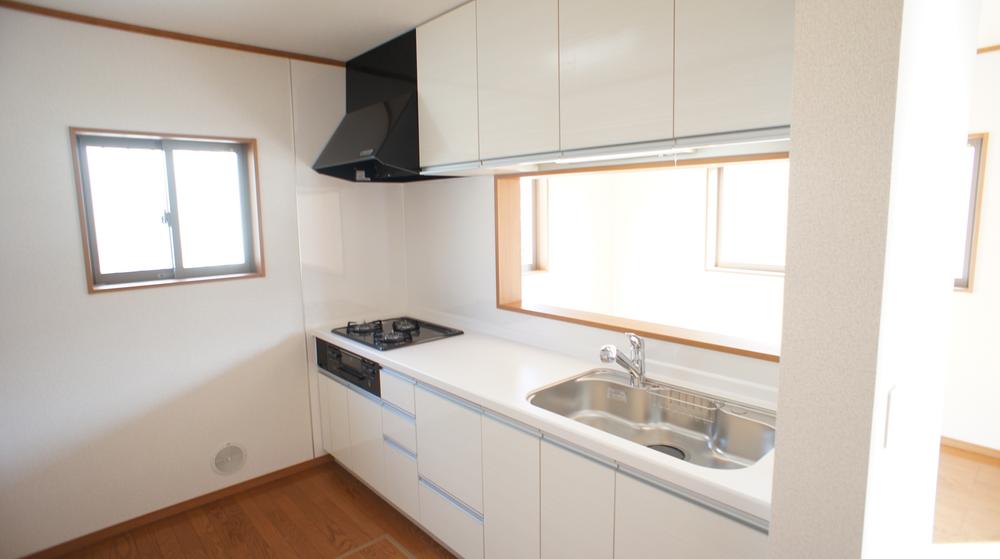 Same specifications photo (kitchen)