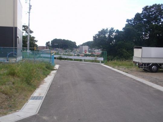 Local photos, including front road. Frontal road