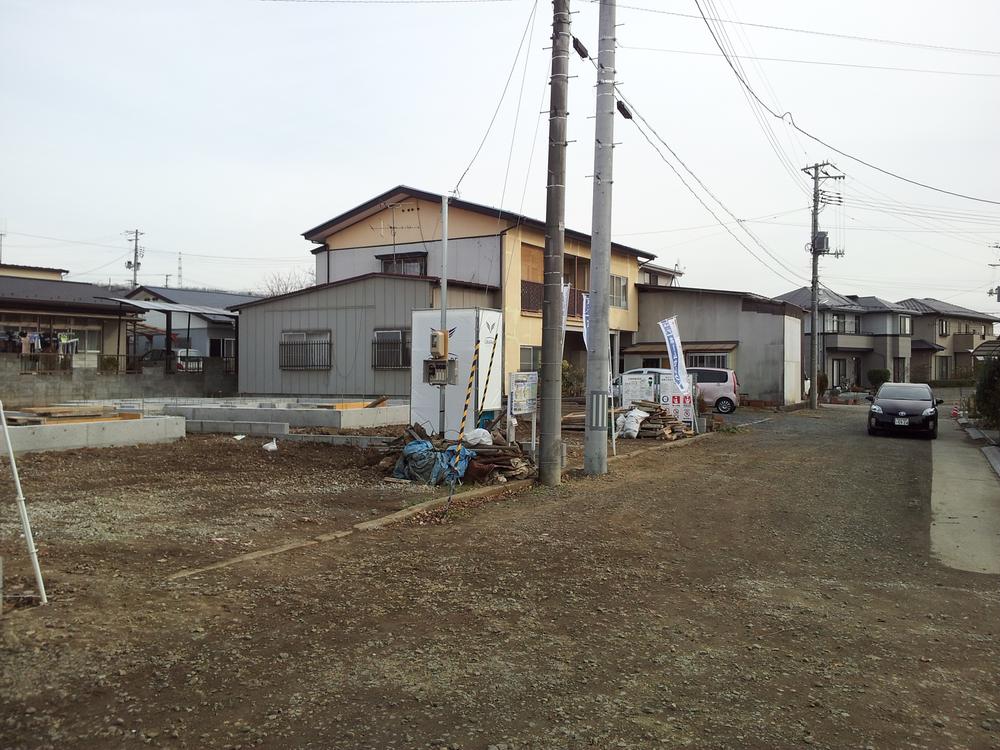 Local photos, including front road. Local (12 May 2013) Shooting