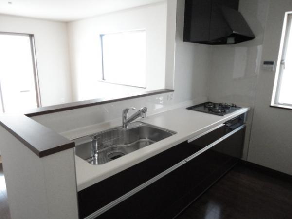 Same specifications photo (kitchen)