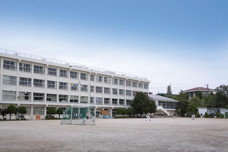 Primary school. 826m to Sendai Municipal Takamori Elementary School