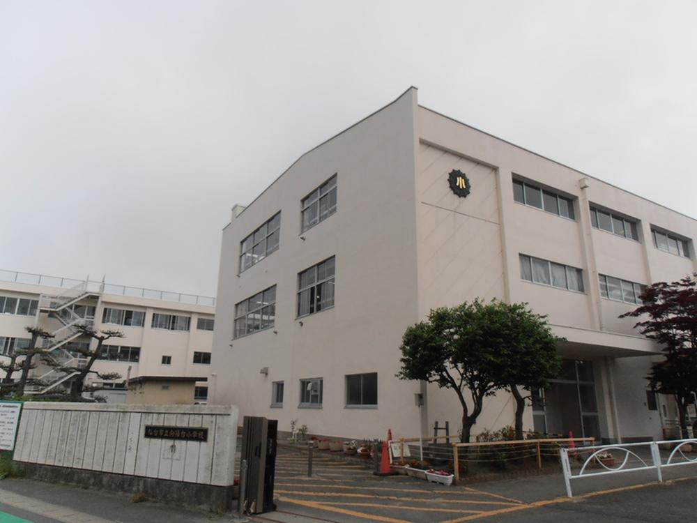 Primary school. Sendai Municipal Koyodai 1000m up to elementary school