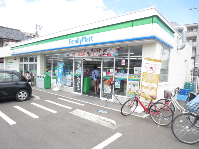 Convenience store. FamilyMart Izumi Nanakita store up (convenience store) 364m