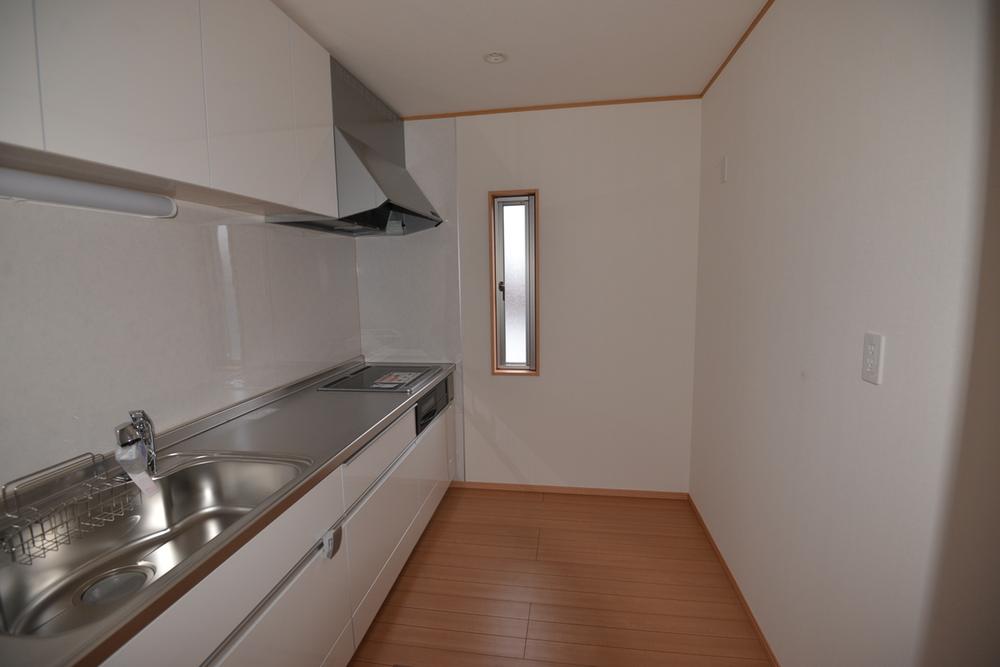 Kitchen. Indoor (12 May 2013) Shooting