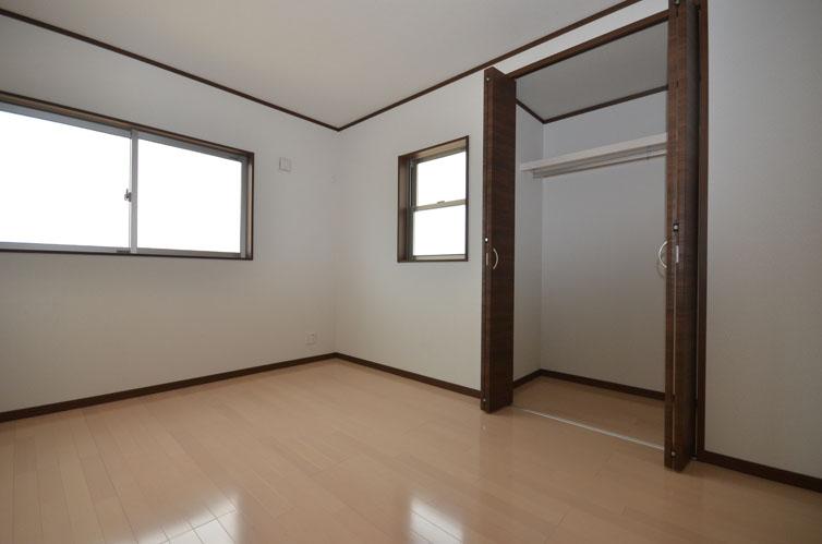 Non-living room. Western-style 6 Pledge Example of construction