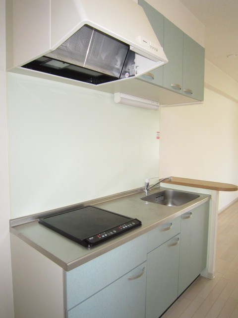 Kitchen. IH is equipped with cooker