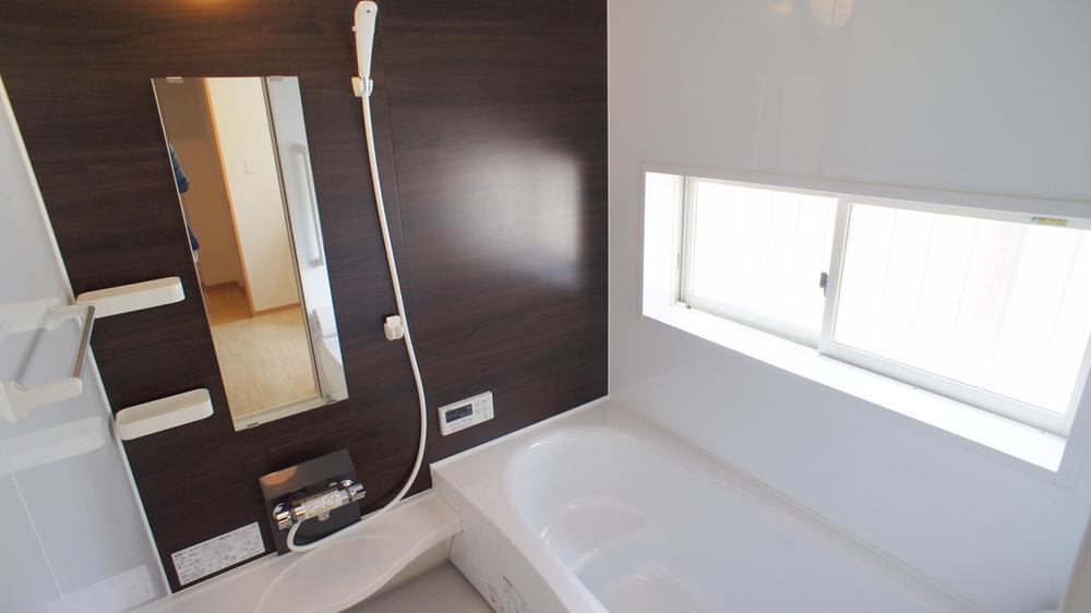 Same specifications photo (bathroom)
