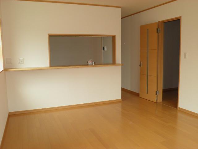 Same specifications photos (living). Same specifications