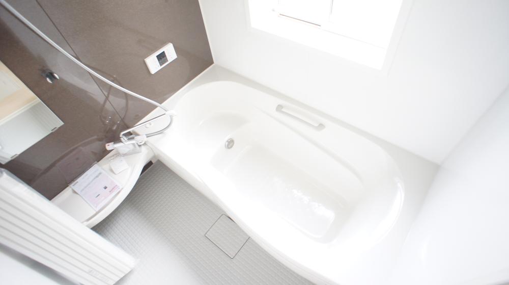 Same specifications photo (bathroom)