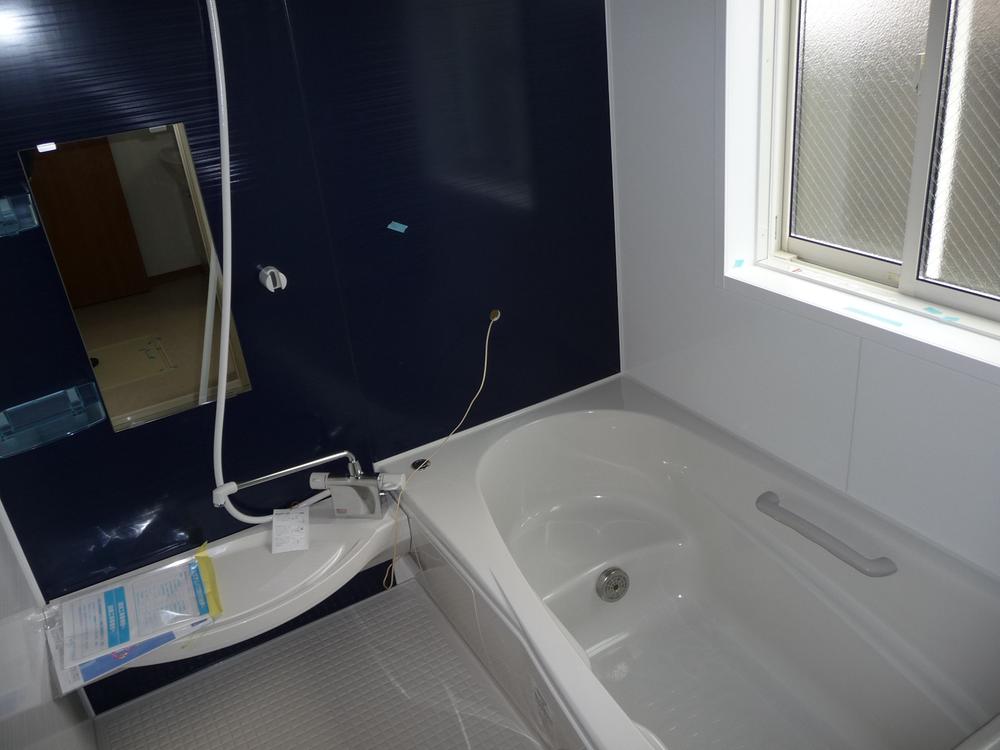 Same specifications photo (bathroom)