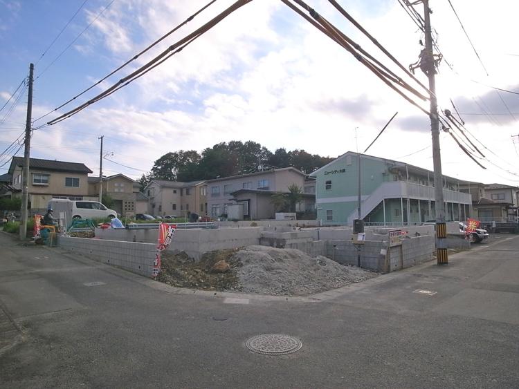 Local appearance photo. Local (11 May 2013) Shooting