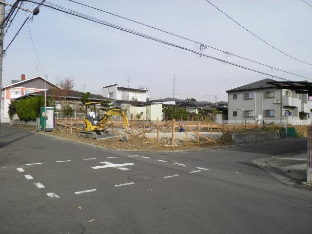 Local appearance photo. Local (12 May 2013) Shooting