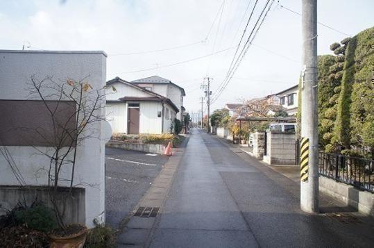 Local photos, including front road. Frontal road