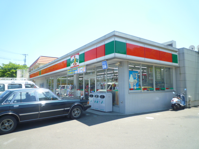 Convenience store. Thanks Sendai Kamo store up (convenience store) 1050m