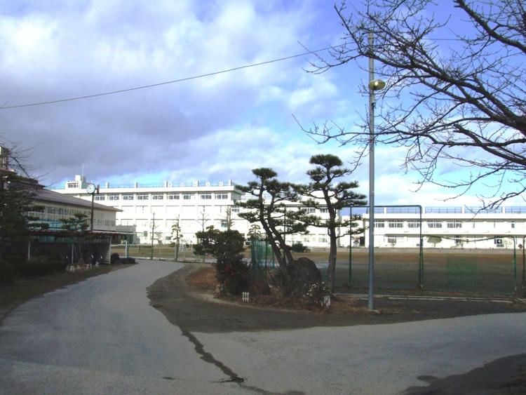 Junior high school. Takasago 1720m until junior high school