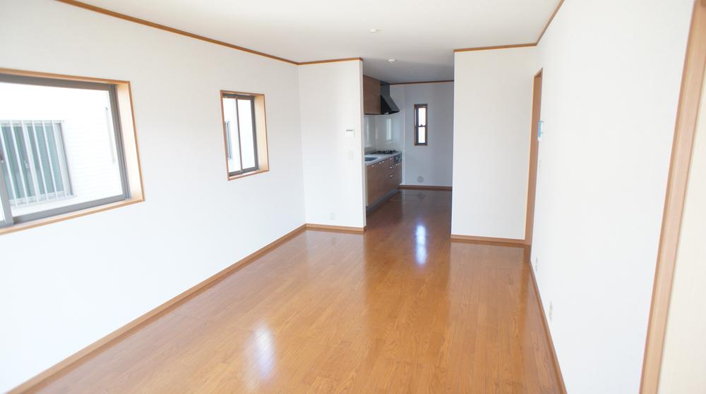 Same specifications photos (living). Living the same specification example