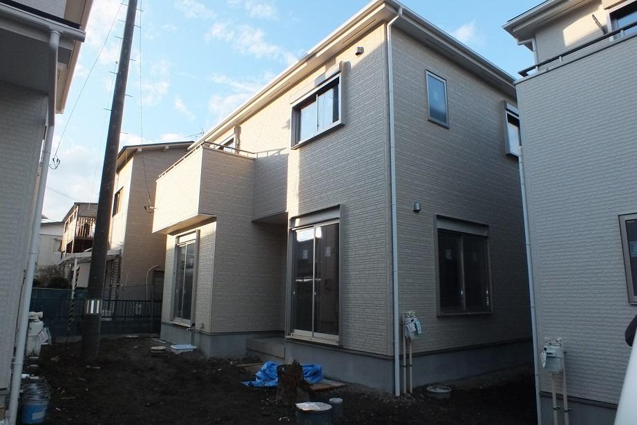 Local appearance photo. Local (12 May 2013) Shooting