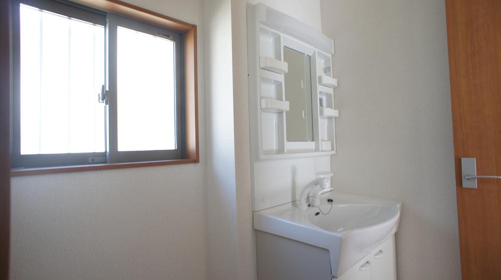 Same specifications photos (Other introspection). Basin same specification example