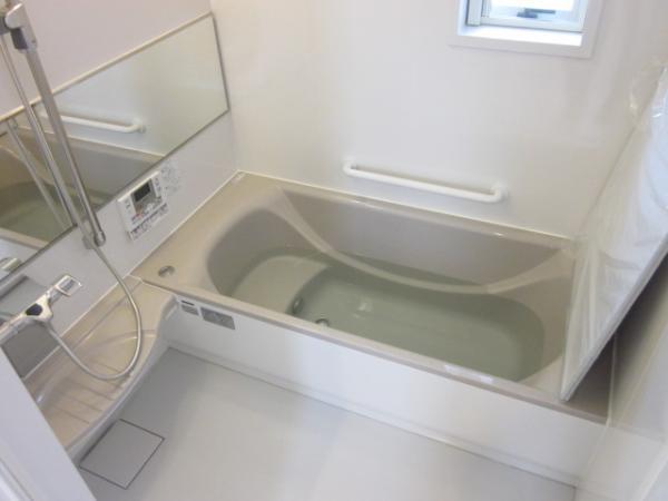 Same specifications photo (bathroom)