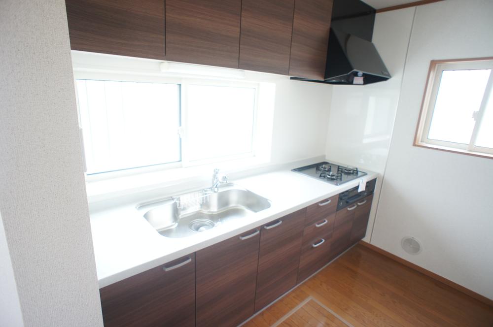 Same specifications photo (kitchen)