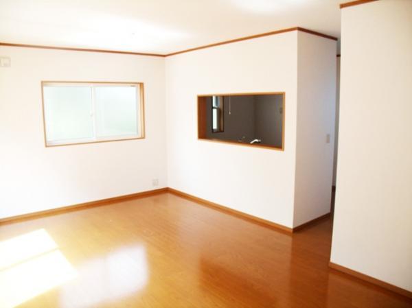 Same specifications photos (living)