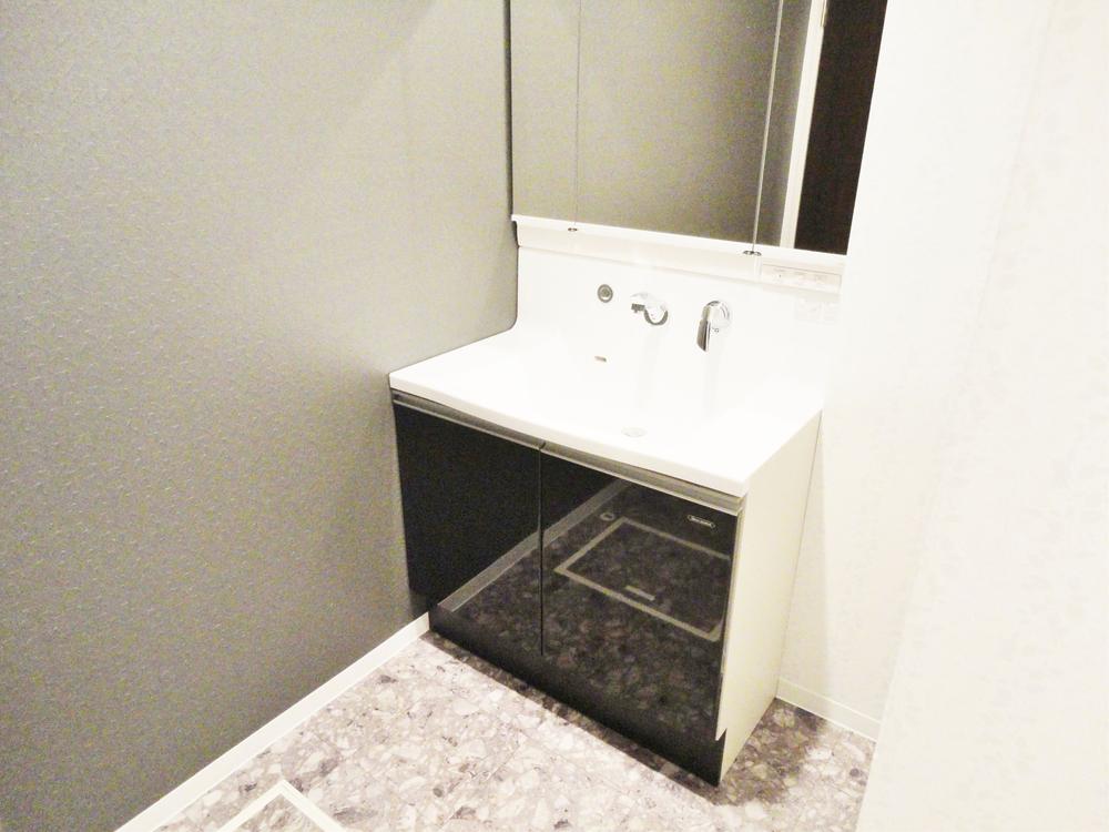 Same specifications photos (Other introspection). Same specification example