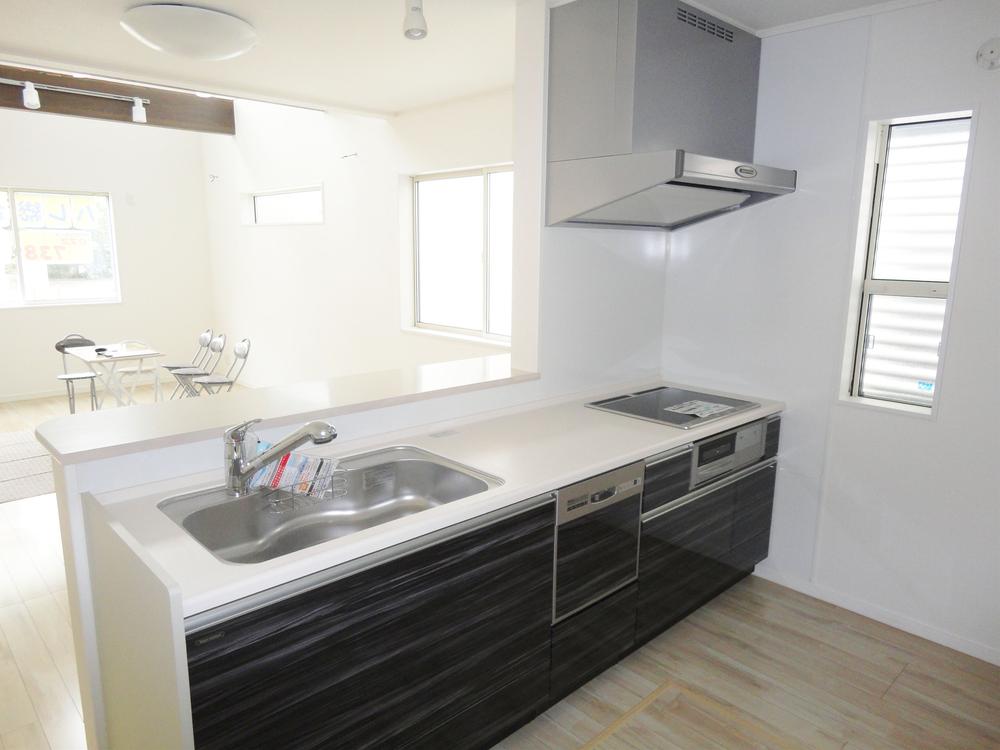 Same specifications photo (kitchen). Same specification example